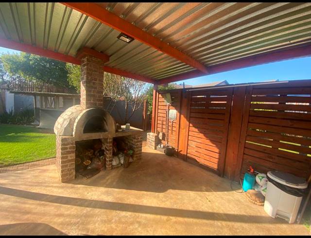 4 BEDROOM HOUSE FOR SALE IN KANONKOP